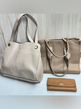 Purses bundle Beige Tote Bag - Stylish Everyday Carry